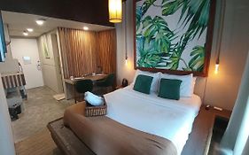 The Staycation - Serviced Rooms
